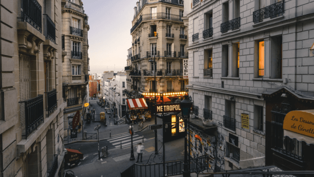 A street scene in Paris representing how many people speak French